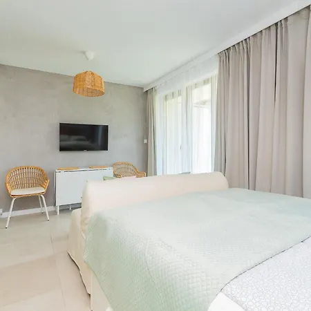 Apartment Mierzeja - Park Studio, 500 M Od Plazy, Bezplatny Meleks Stegna (Pomerania)